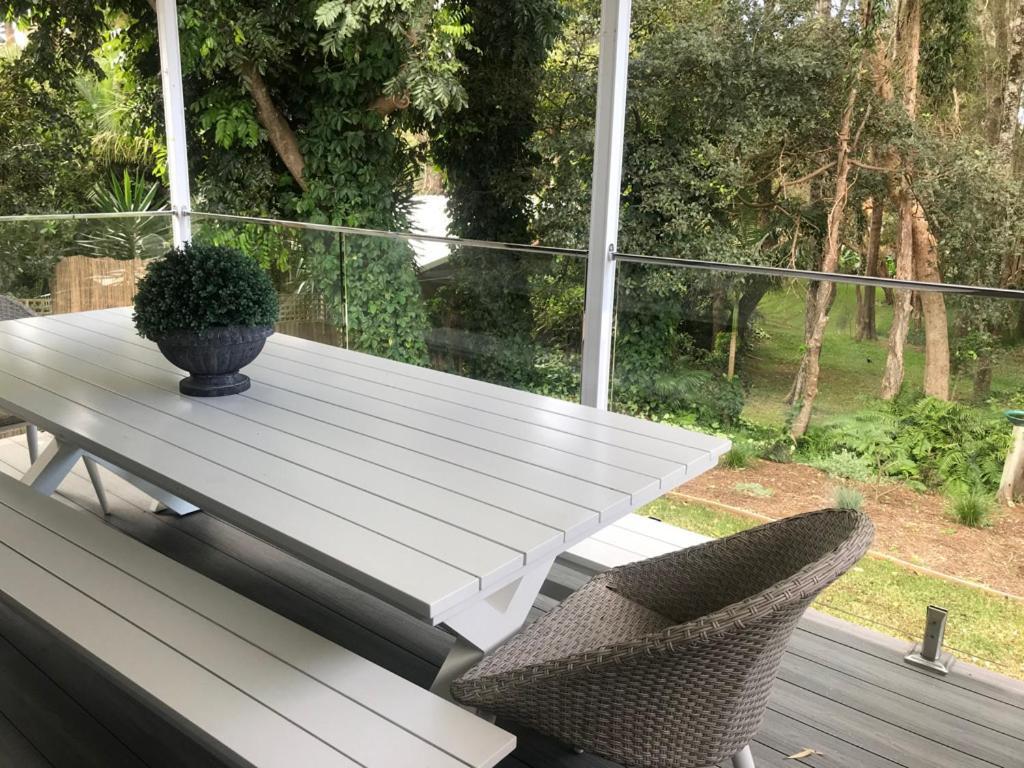 Walk To Beaches- Tranquility Amongst The Rainforest Apartment